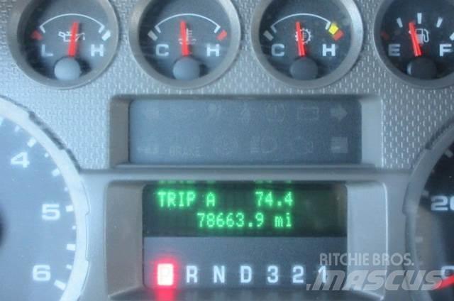 Ford F450 Evakuators ar manipulatoru