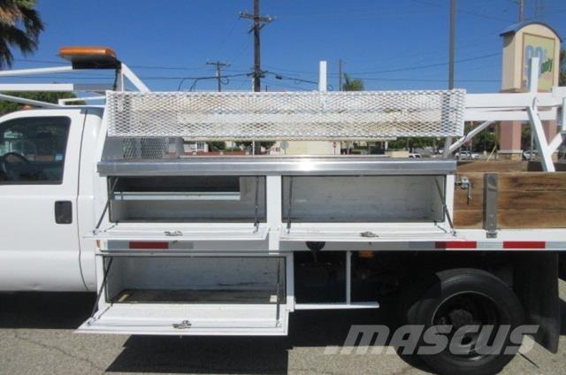 Ford F550 Evakuators ar manipulatoru