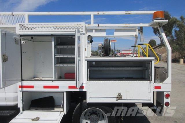 Ford F550 Evakuators ar manipulatoru