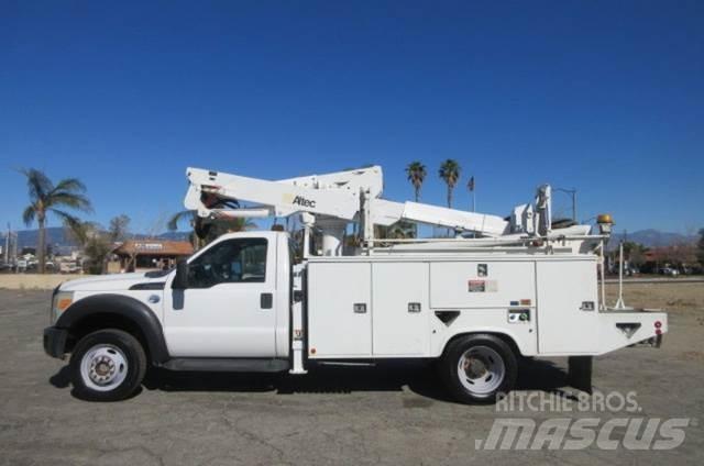 Ford F550 Evakuators ar manipulatoru