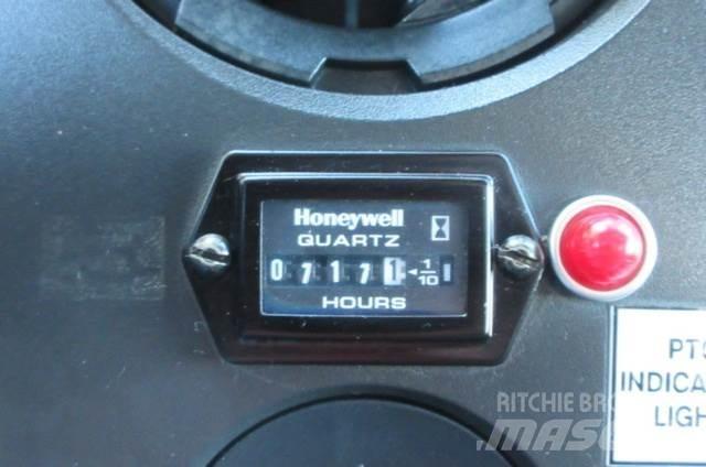 Ford F550 Evakuators ar manipulatoru