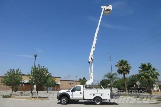 Ford F550 Evakuators ar manipulatoru