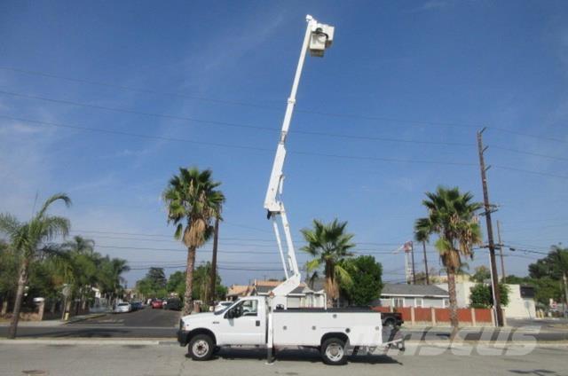 Ford F550 Evakuators ar manipulatoru