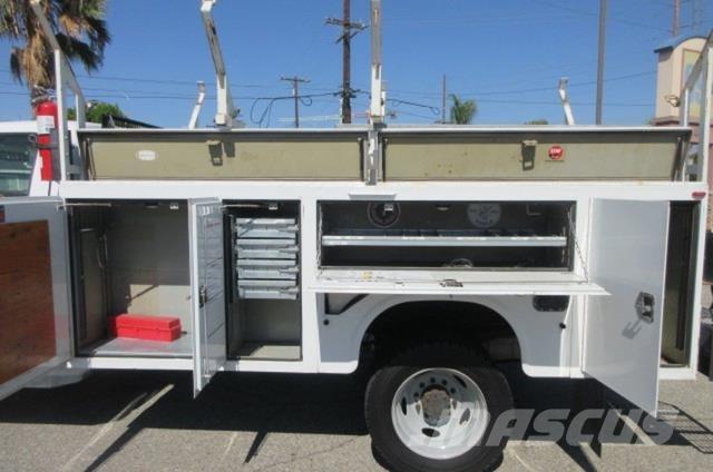 Ford F550 Evakuators ar manipulatoru
