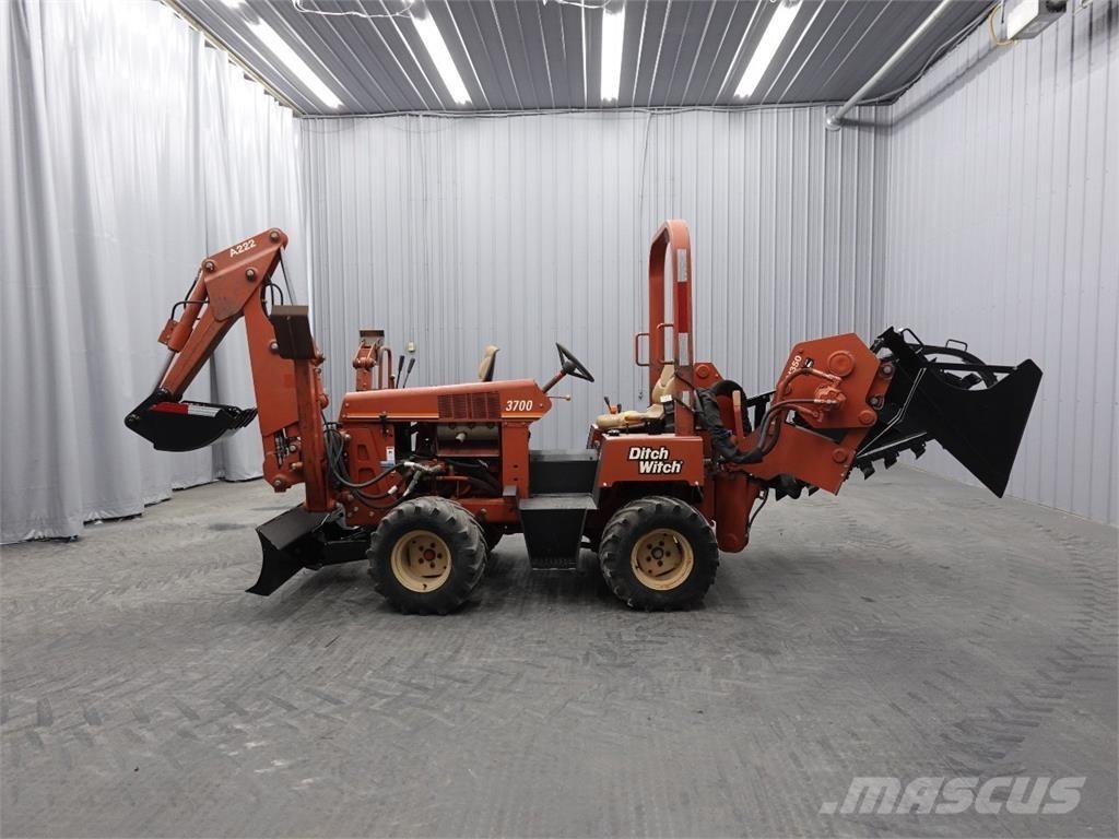 Ditch Witch 3700 Tranšeju racēji