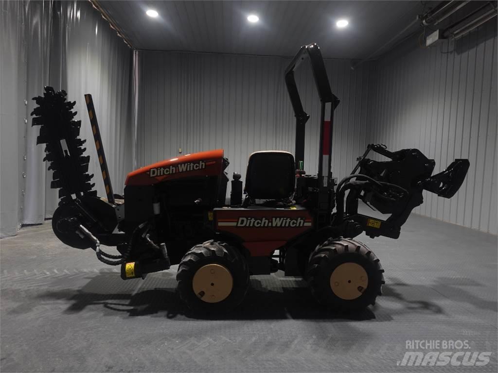 Ditch Witch 420SX Tranšeju racēji
