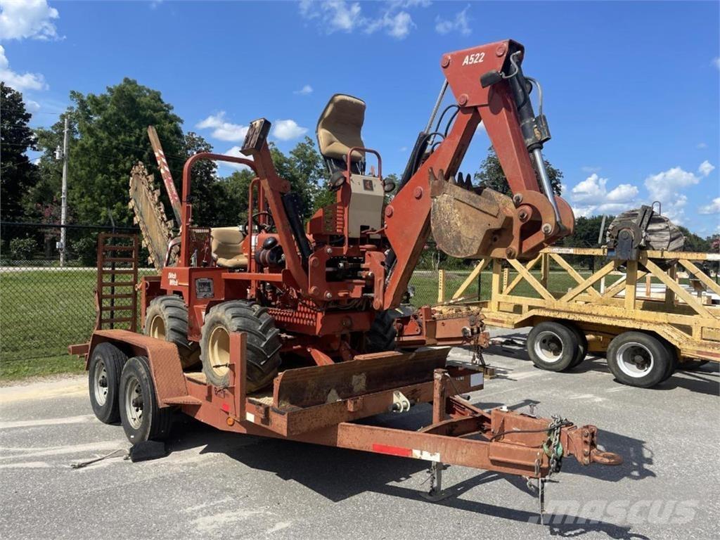 Ditch Witch 5700 Tranšeju racēji