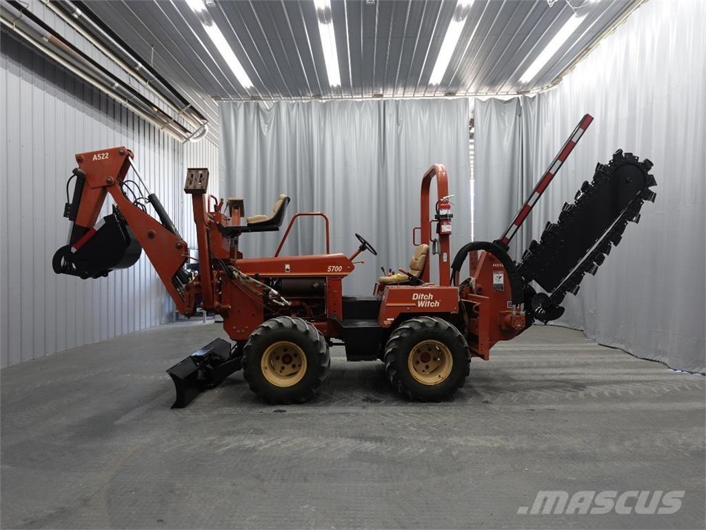 Ditch Witch 5700 Tranšeju racēji