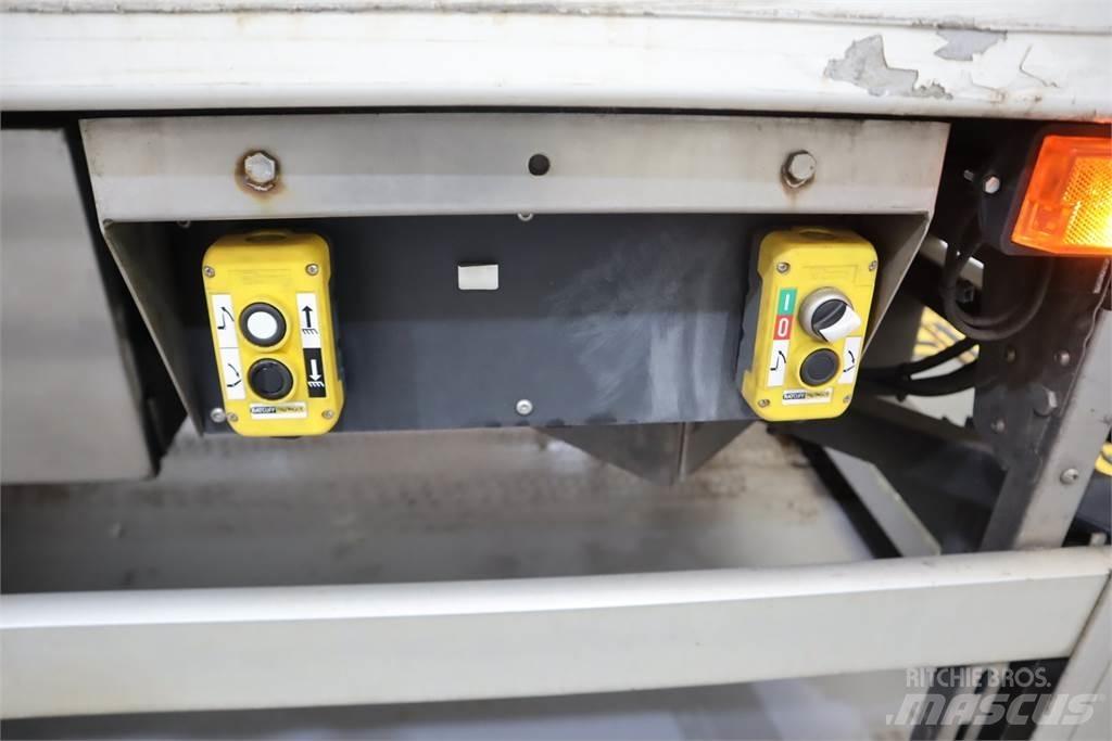 Scania P250 Saldēšanas konteineri