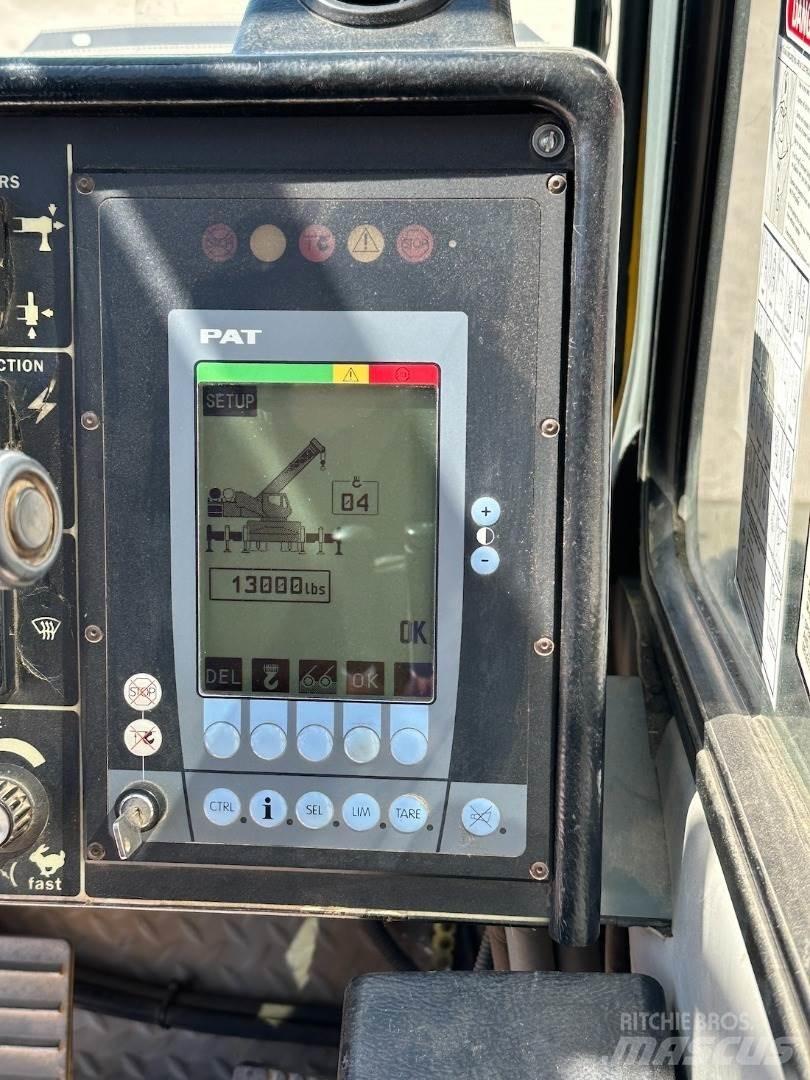 Grove RT700E Celtņi nelīdzenām virsmām