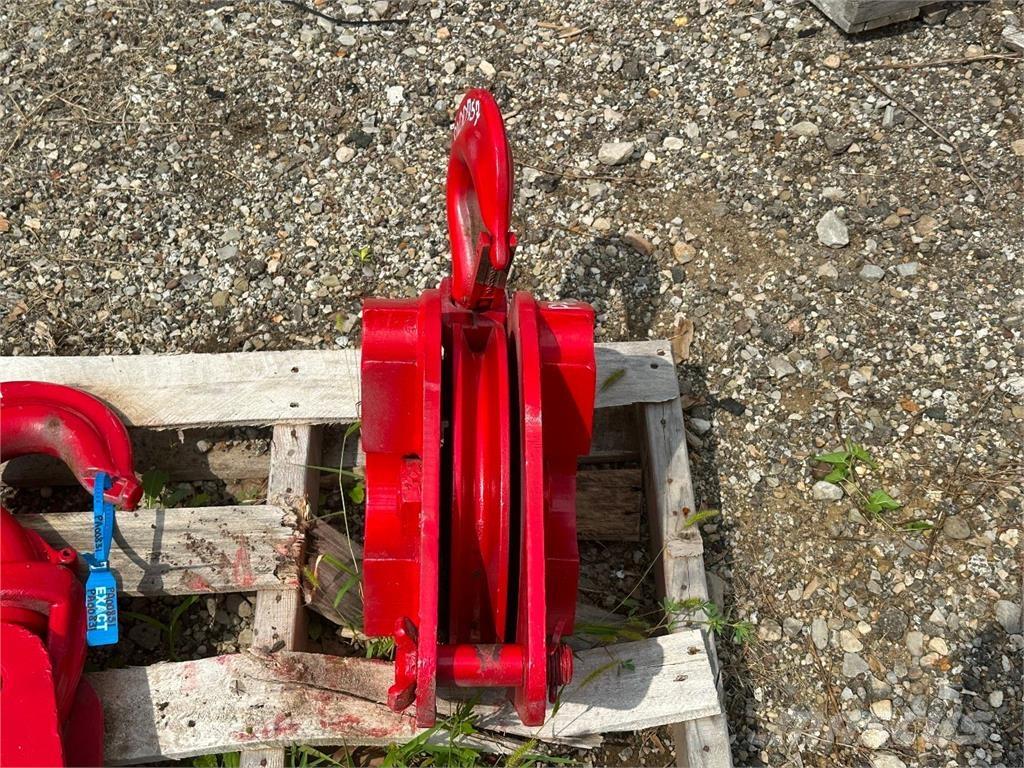 Johnson  Pacēlāju/krānu aprīkojums