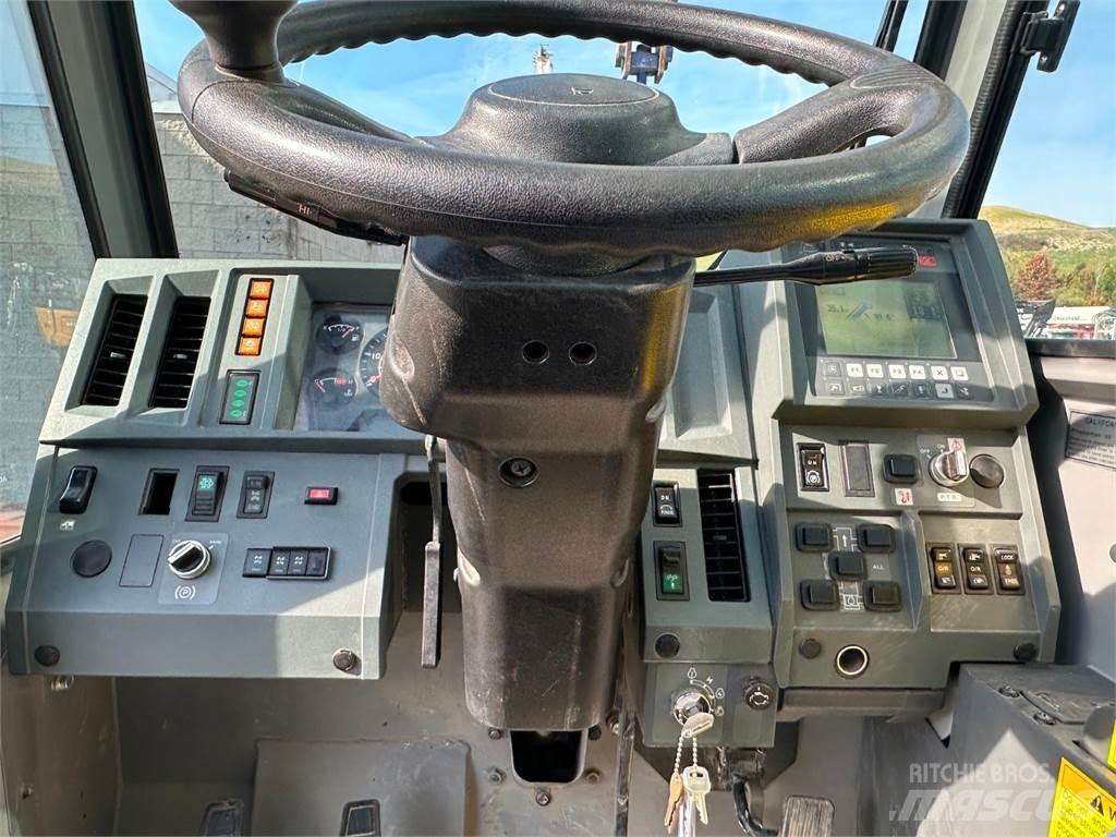 Tadano GR-550XL-3 Celtņi nelīdzenām virsmām