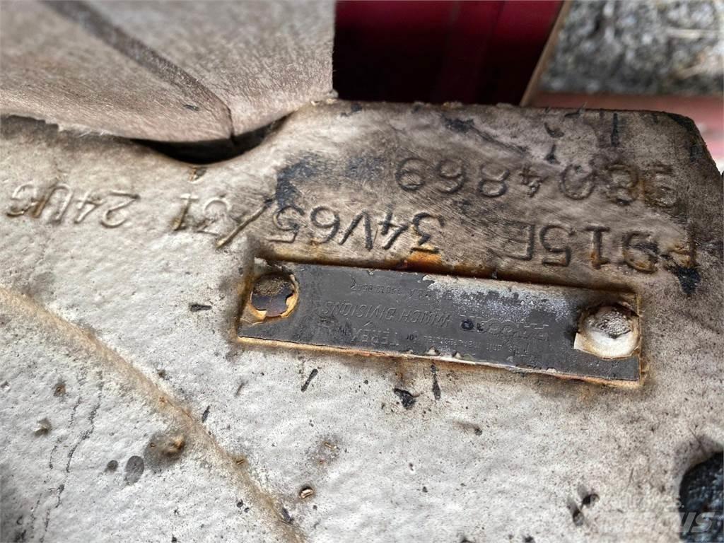 Terex  Pacēlāji, vinčas un materiālu lifti