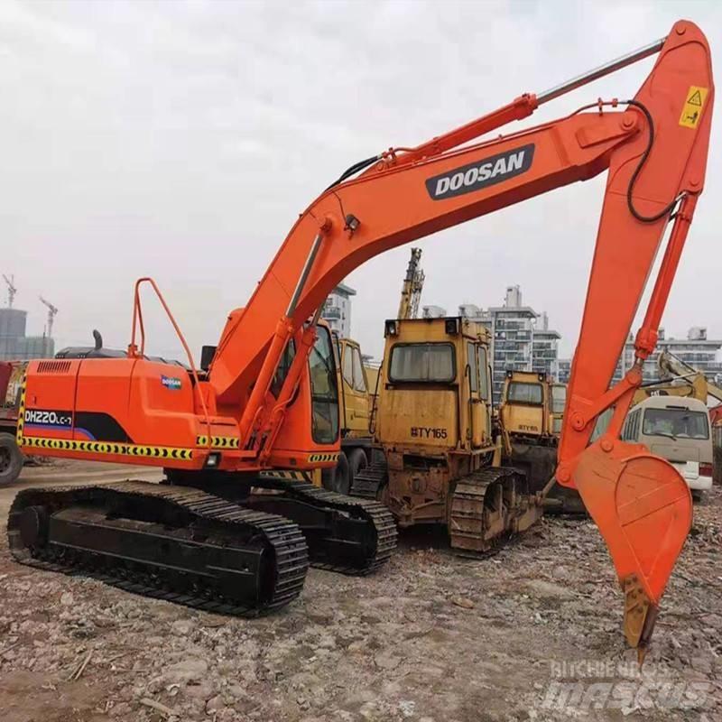 Doosan DH 220 Kāpurķēžu ekskavatori