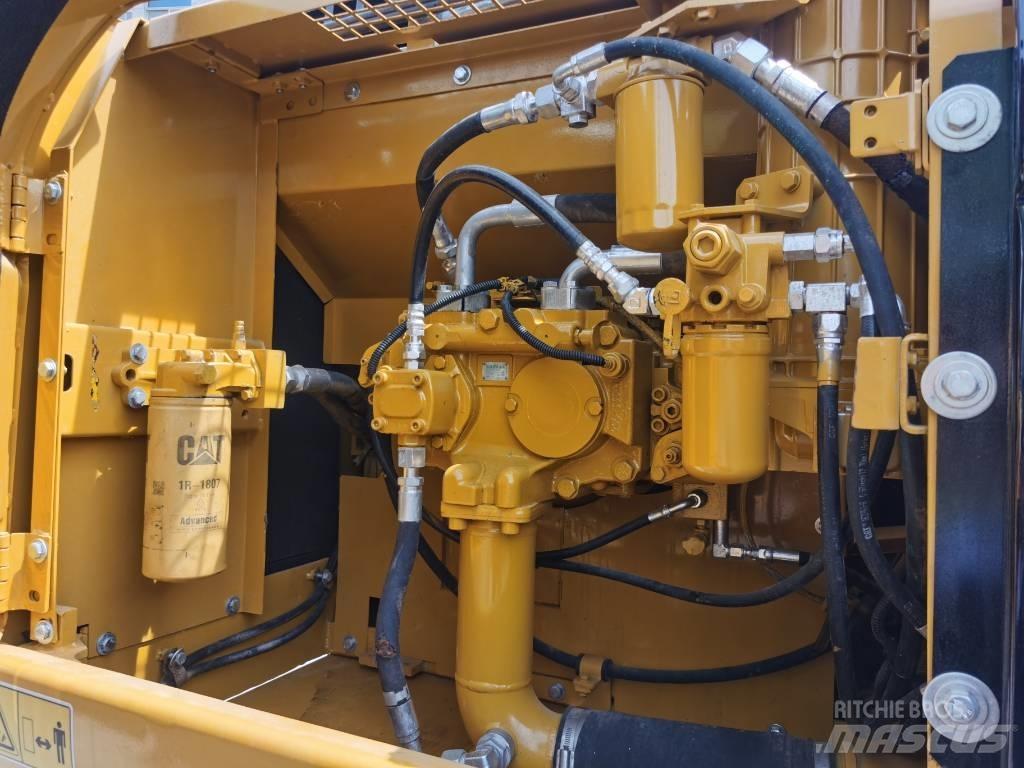 CAT 325 D Kāpurķēžu ekskavatori