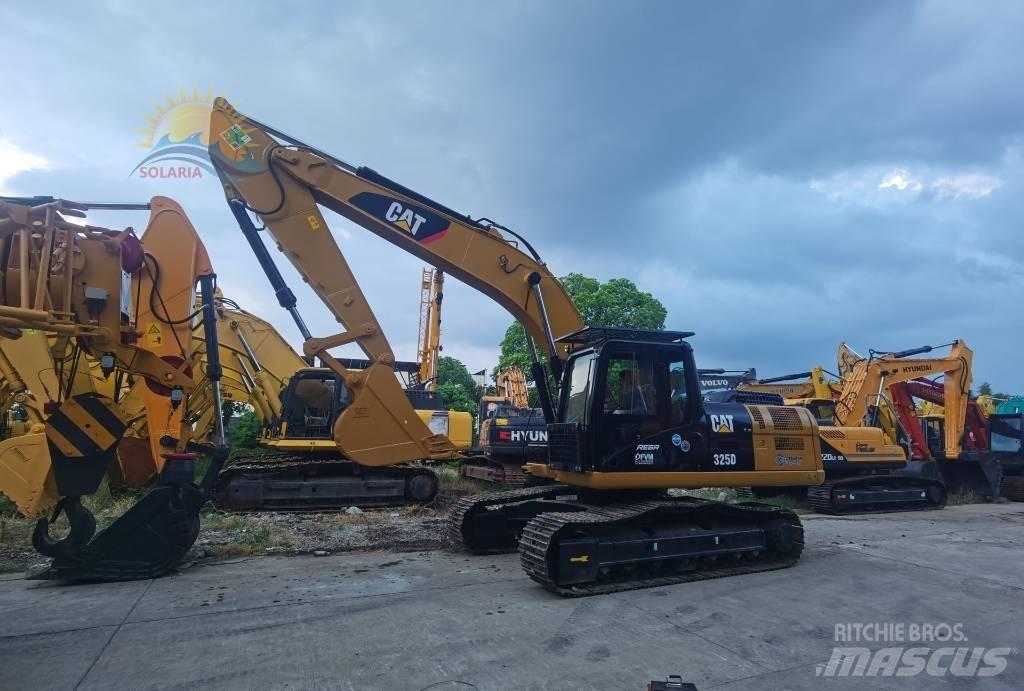 CAT 325 D Kāpurķēžu ekskavatori