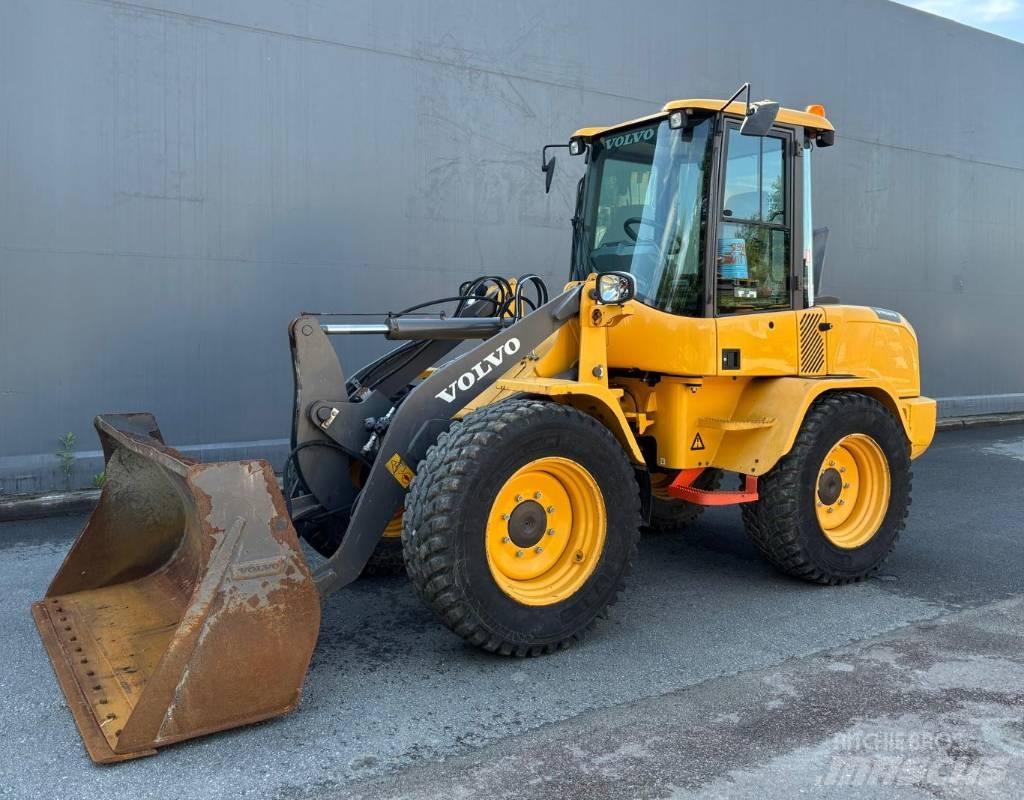 Volvo L 30 GS Iekrāvēji uz riteņiem