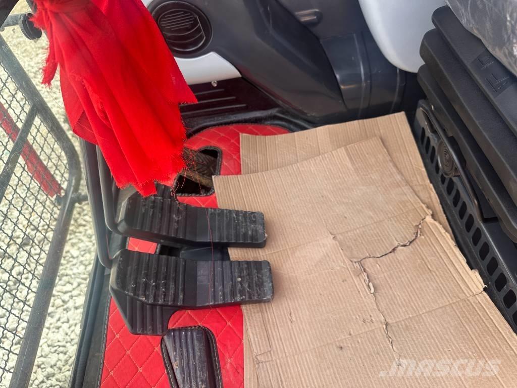 Komatsu PC 240 Kāpurķēžu ekskavatori