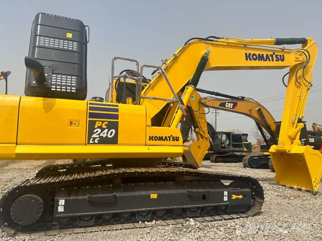 Komatsu PC 240 Kāpurķēžu ekskavatori