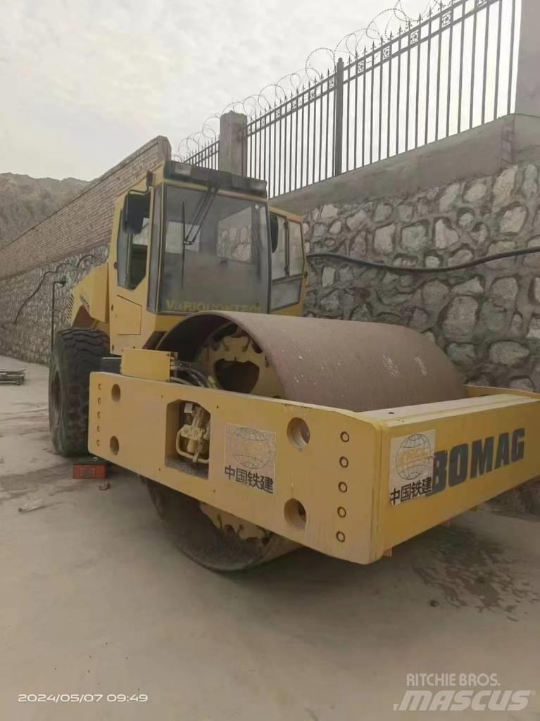 Bomag bw225d-3 Vienvalča grunts veltņi