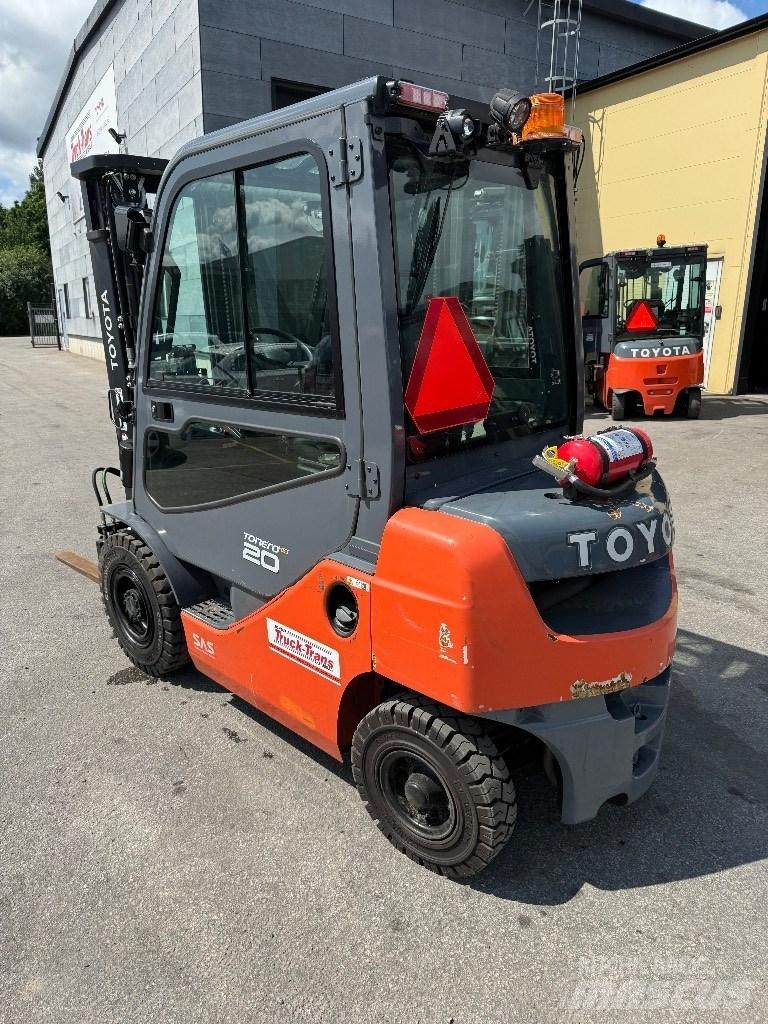 Toyota 06-8FD20F Tehnika ar dīzeļa dzinēju