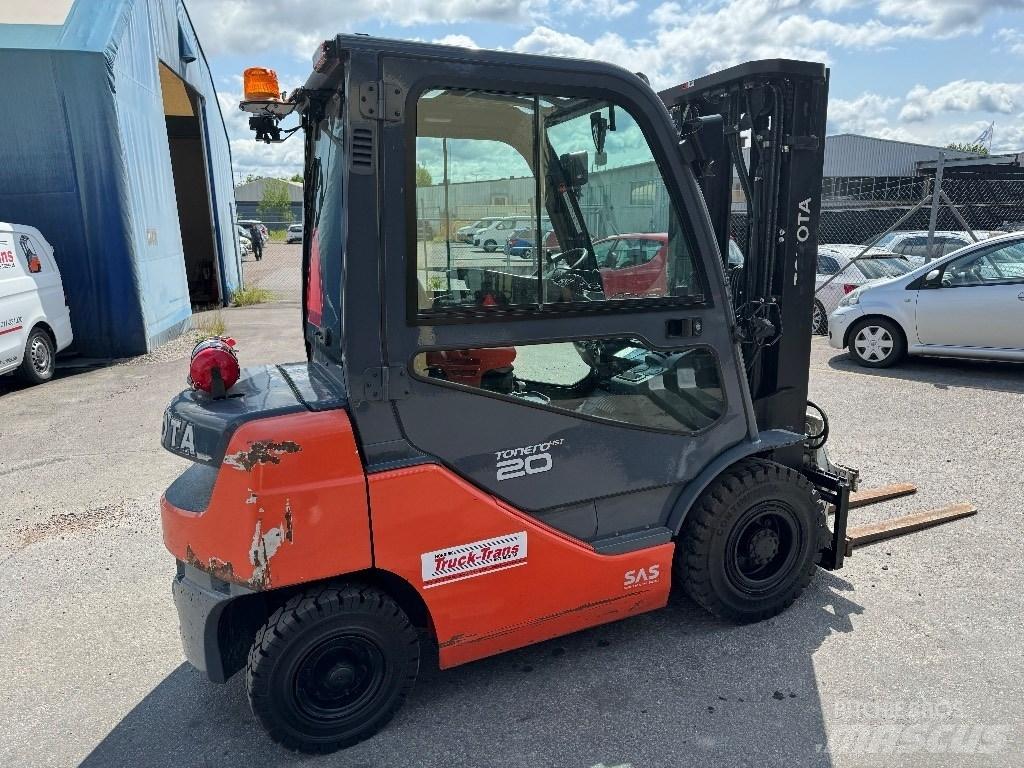 Toyota 06-8FD20F Tehnika ar dīzeļa dzinēju