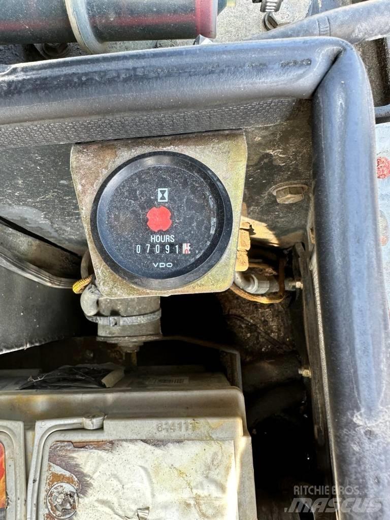 Bomag BW 138 AD Divvalču grunts veltņi