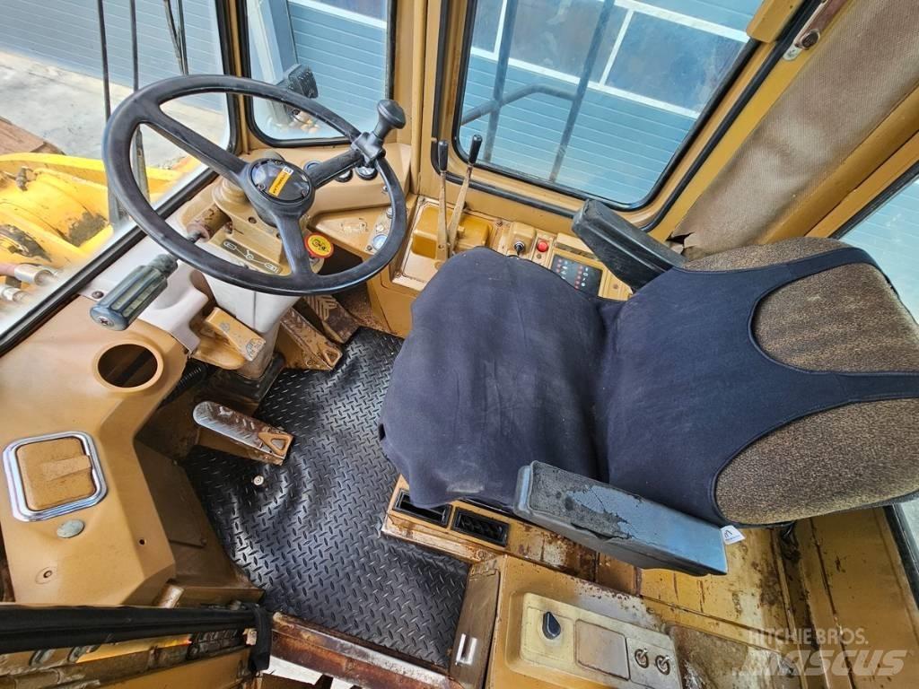 CAT 980C Iekrāvēji uz riteņiem