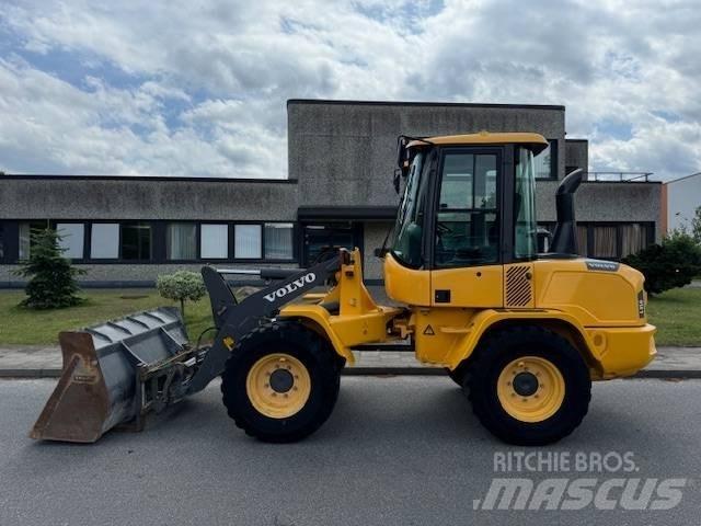 Volvo L 35 G Iekrāvēji uz riteņiem