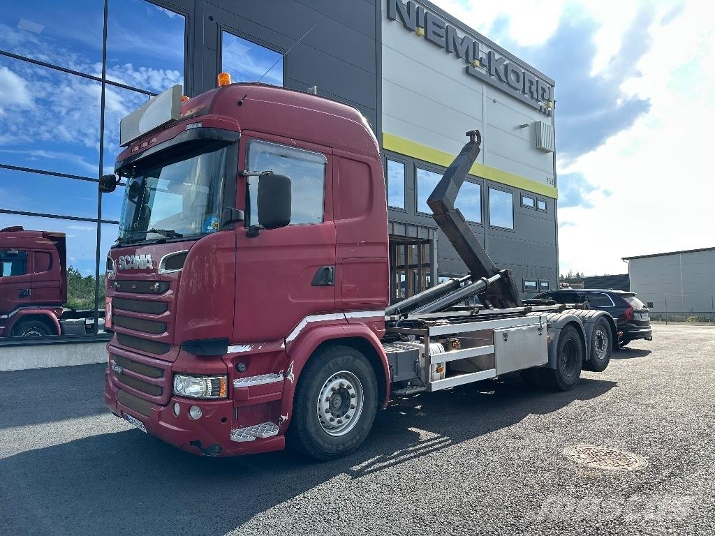 Scania R450 6x2*4 Treileri ar āķi