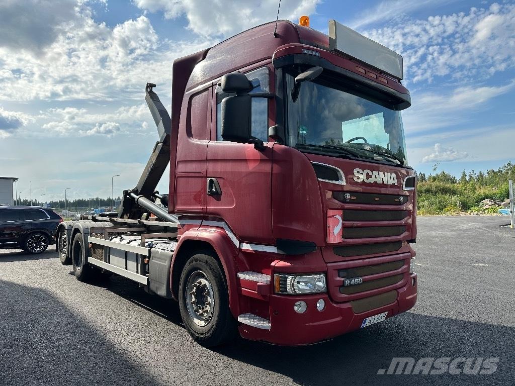 Scania R450 6x2*4 Treileri ar āķi