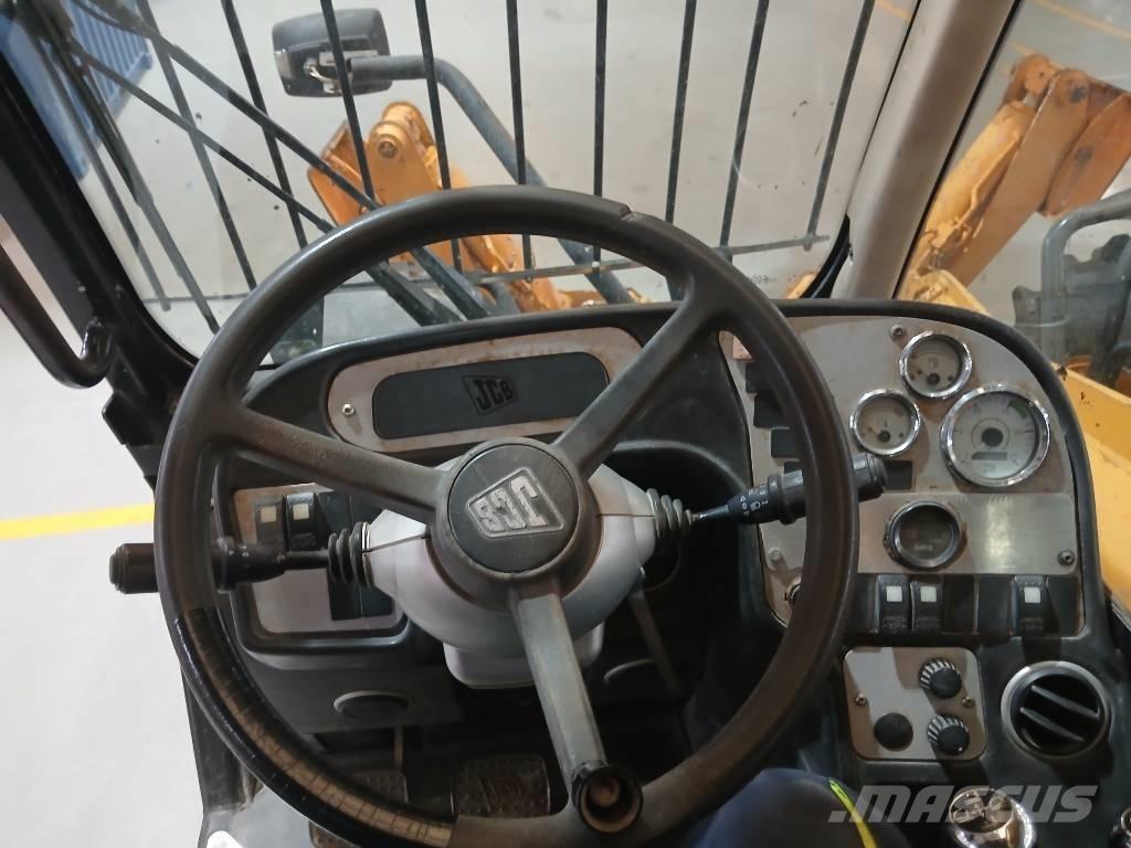 JCB 535 V 125 Teleskopiskie manipulatori