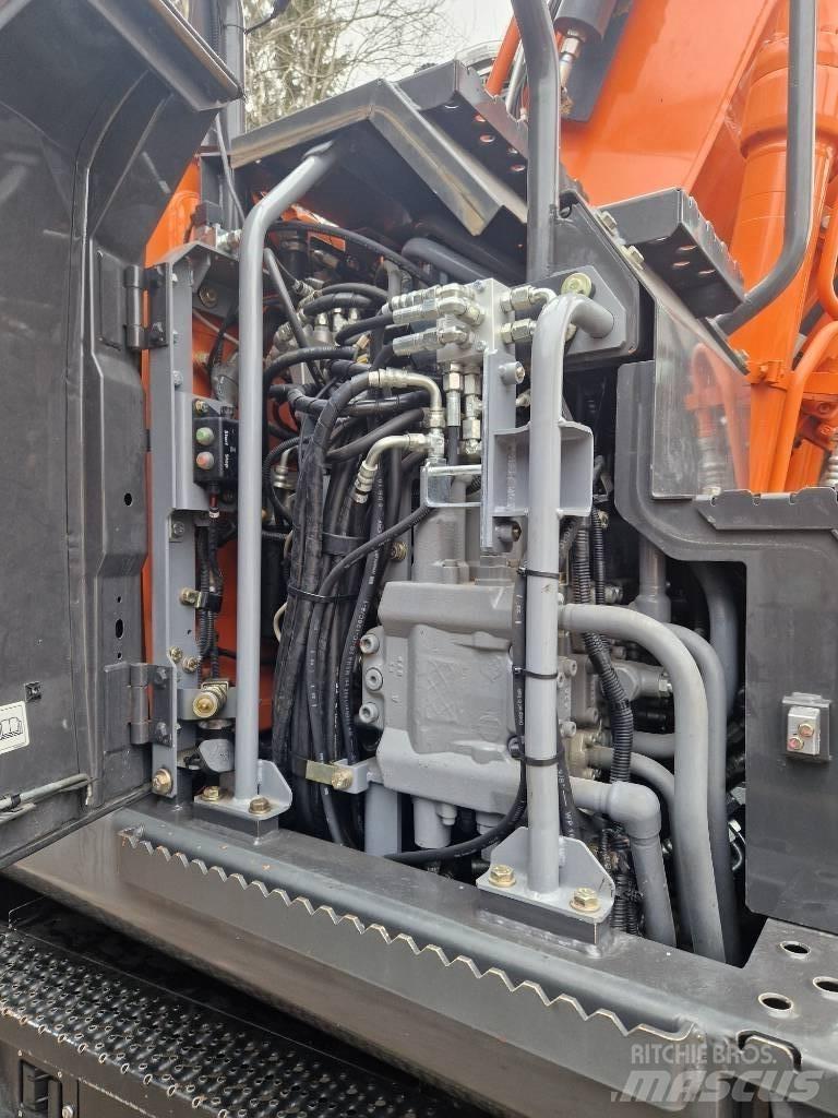 Hitachi ZX 145 W-6 Ekskavatori uz riteņiem