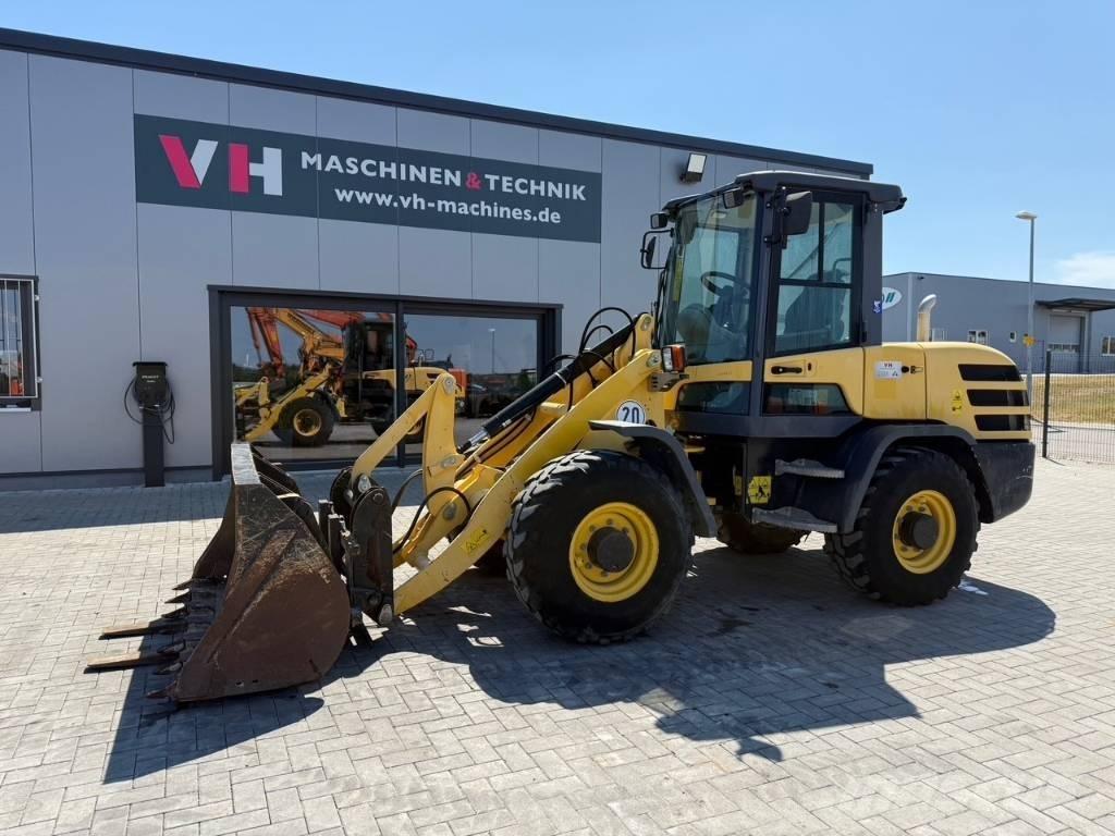 Yanmar V 80 Iekrāvēji uz riteņiem