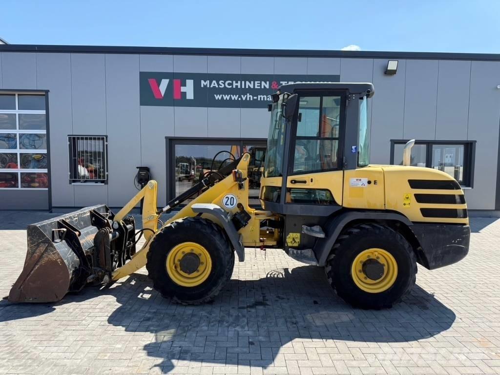 Yanmar V 80 Iekrāvēji uz riteņiem