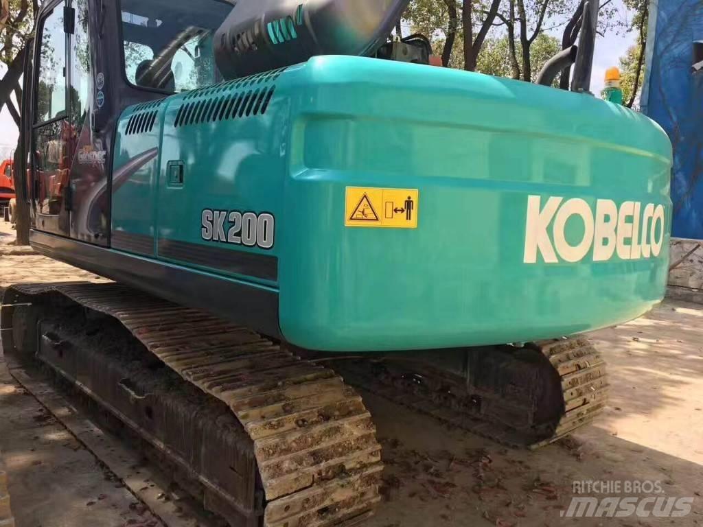Kobelco SK 200 Kāpurķēžu ekskavatori