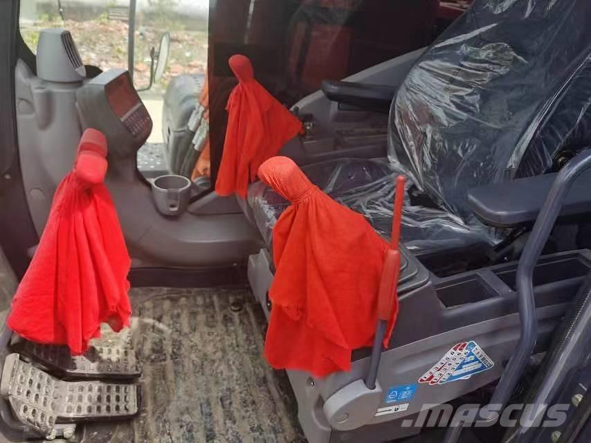 Hitachi ZX 210 Kāpurķēžu ekskavatori