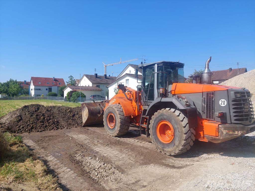 Hitachi ZW 220 Iekrāvēji uz riteņiem