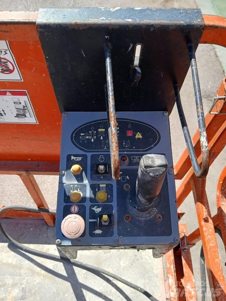 JLG 3394 RT Šķerveida pacēlāji