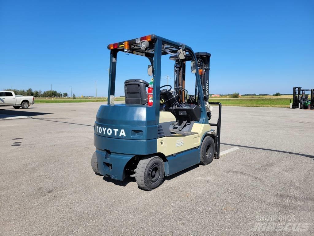 Toyota 8 FB 25 Elektriskie iekrāvēji