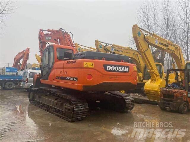 Doosan DX 300 Kāpurķēžu ekskavatori