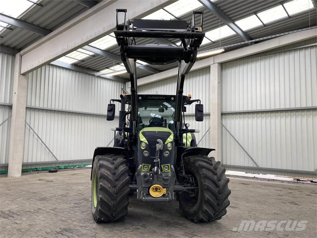 CLAAS Arion 660 Traktori