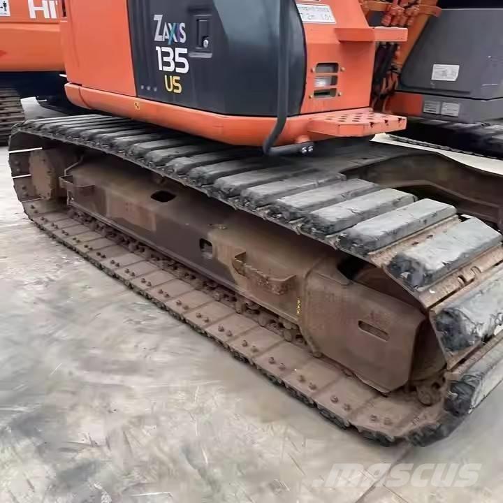  HItahci ZX135Us Kāpurķēžu ekskavatori