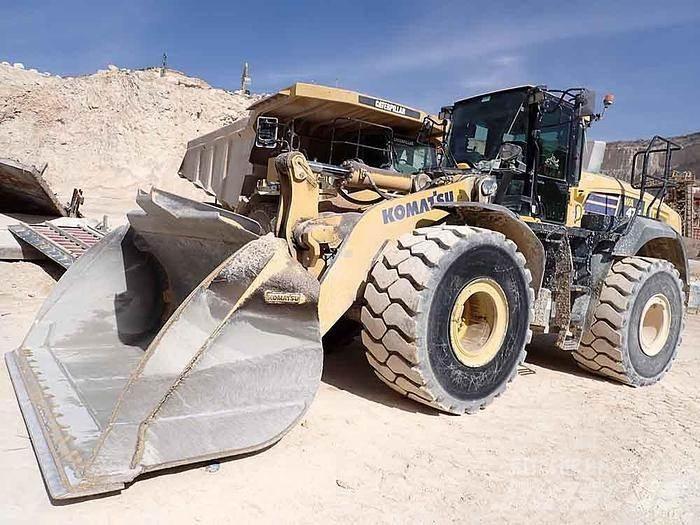 Komatsu WA475 Iekrāvēji uz riteņiem