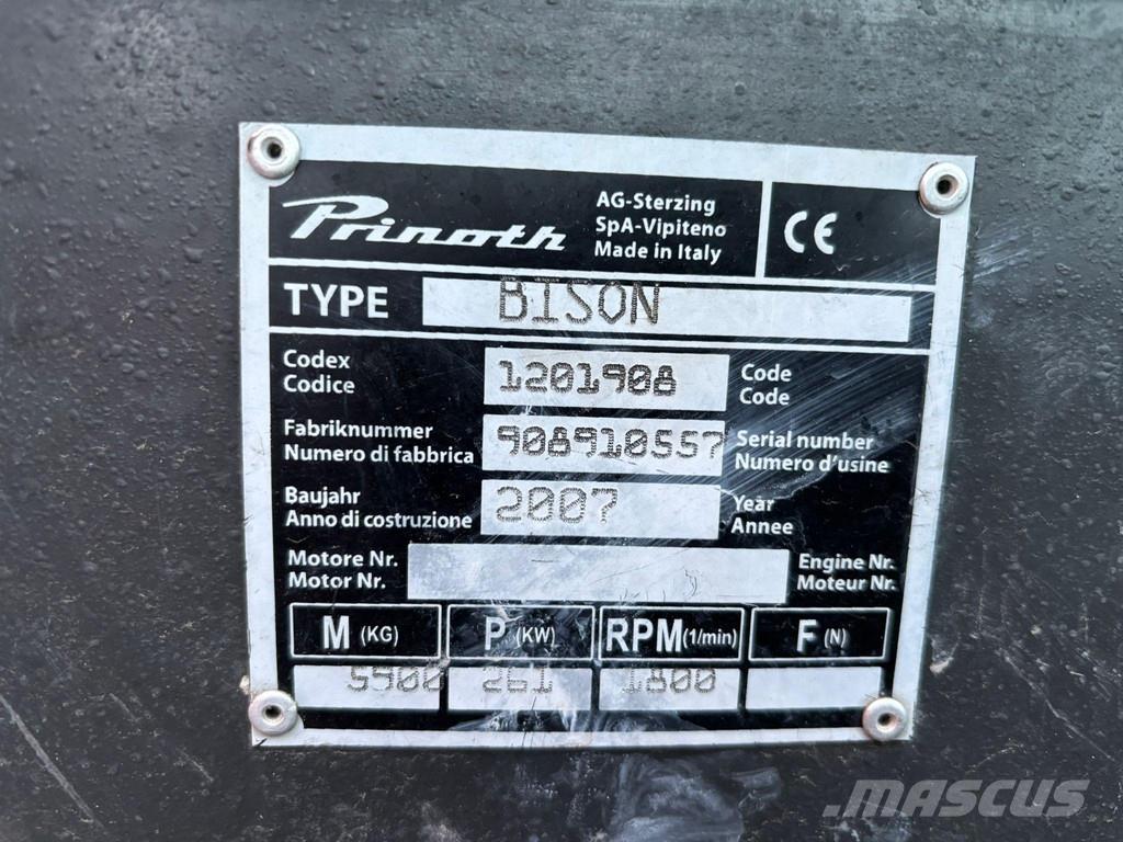 Prinoth Bison Sniega traktori