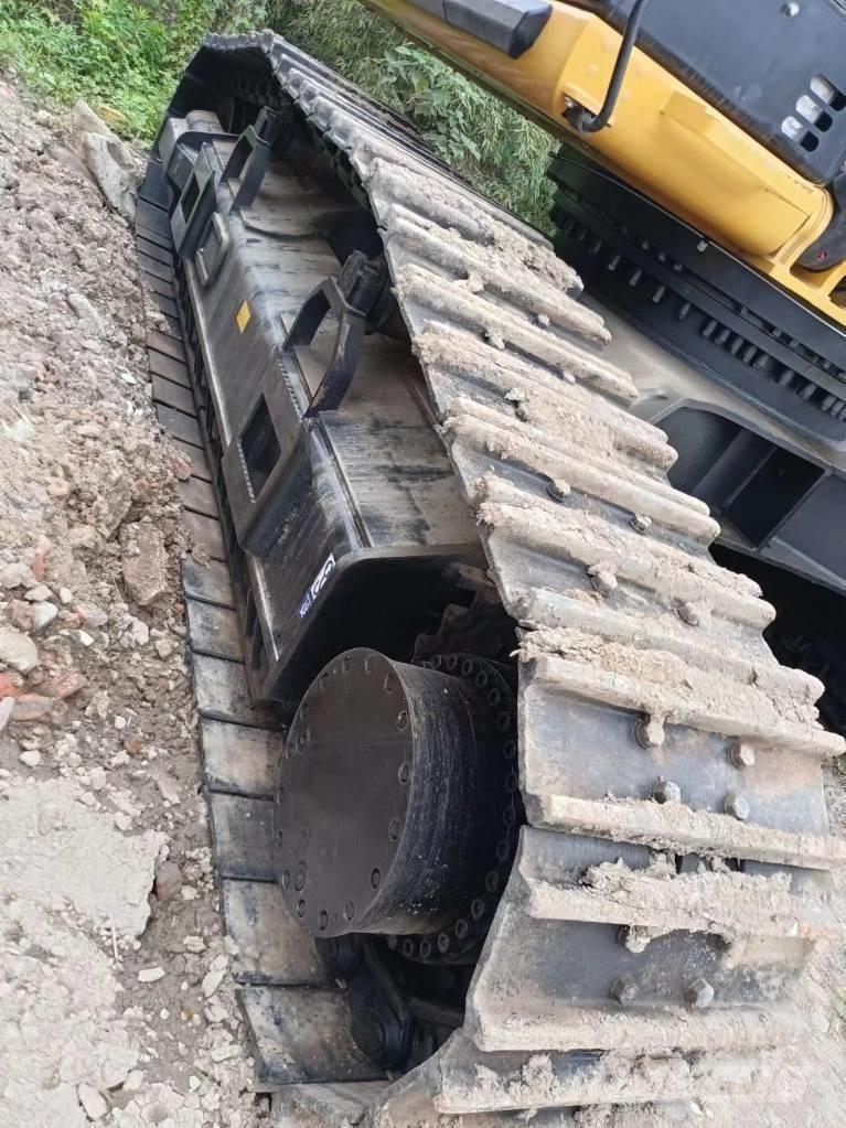 CAT 340 D L Kāpurķēžu ekskavatori