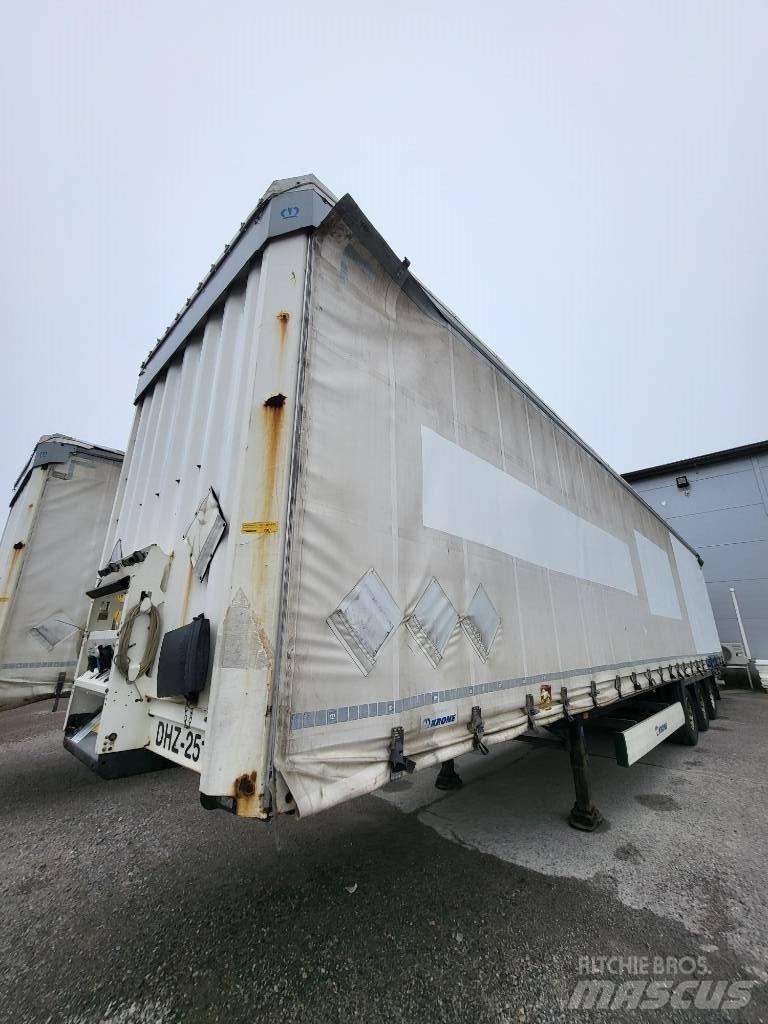 Krone Curtain Mega Tents puspiekabes