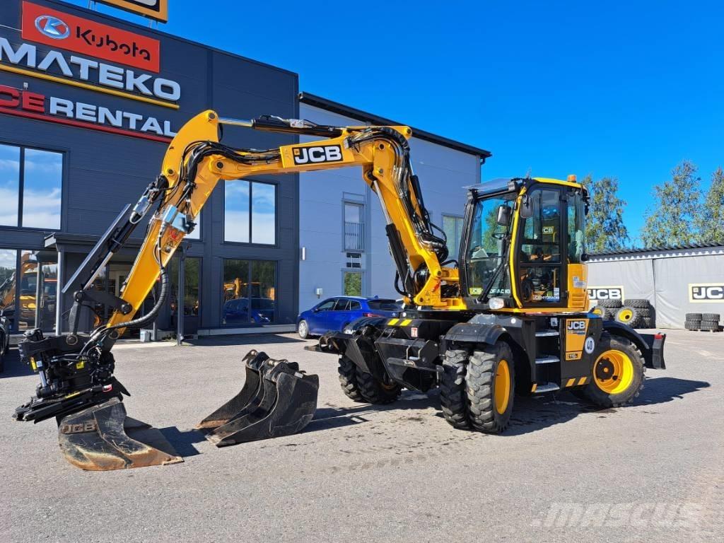 JCB Hydradig Ekskavatori uz riteņiem