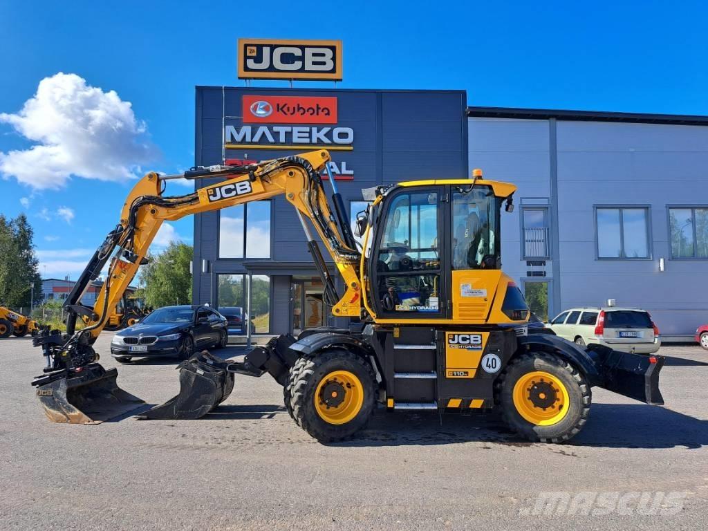 JCB Hydradig Ekskavatori uz riteņiem