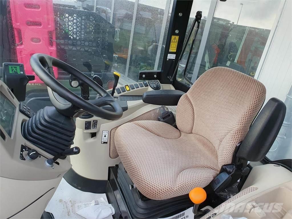 John Deere 3039R Kompaktie traktori